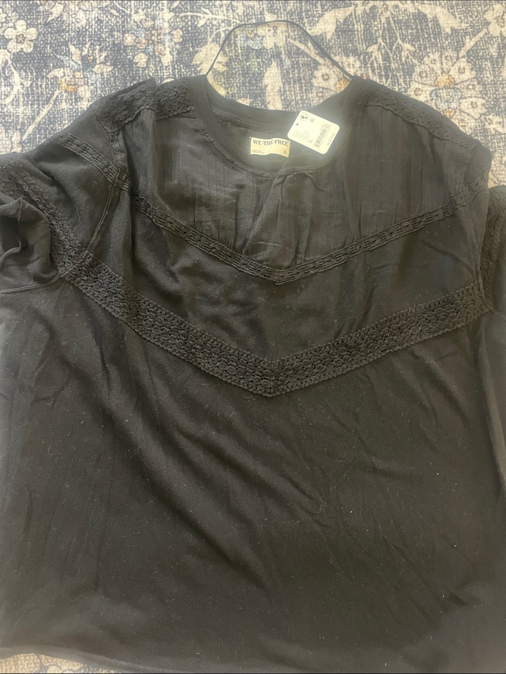 Free People Dorothy Tee black.
